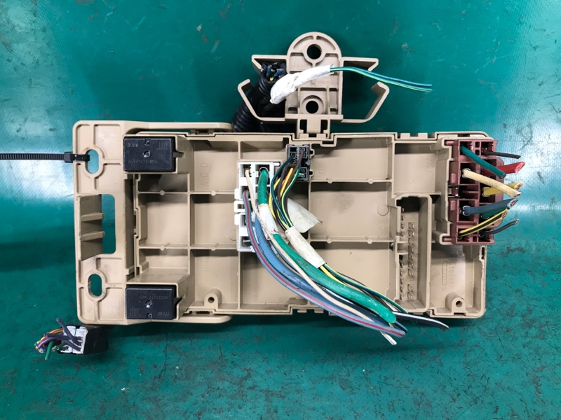 Блок предохранителей салон TRIBECA B10 07-13 2008 3.6 EZ36