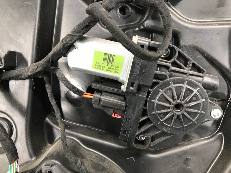 Стеклоподъемник задний правый DODGE DURANGO 11- (WD) 3.6 ERB