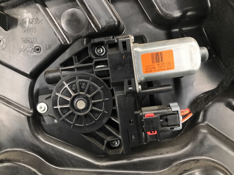 Стеклоподъемник передний левый DURANGO 11- (WD) 2014 3.6 ERB Стеклоподъемник передний левый DURANGO 11- (WD) 2014 3.6 ERB