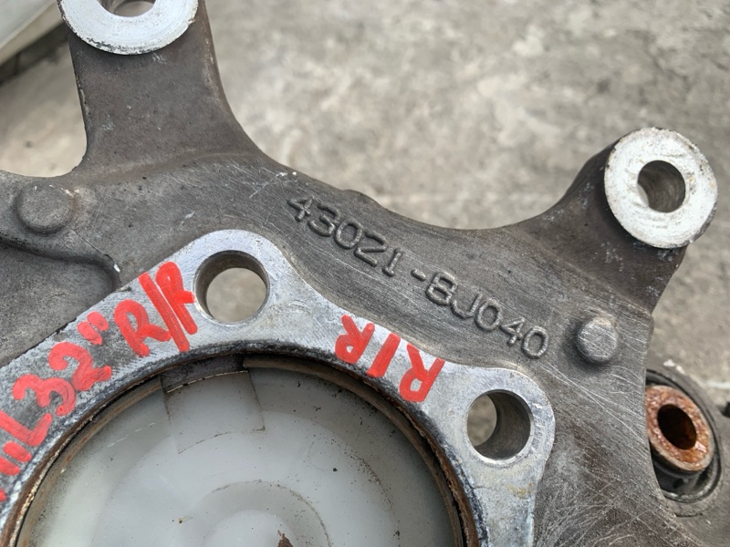 Цапфа правая ALTIMA L32 07-12 2012 Седан 2.5 QR25DE