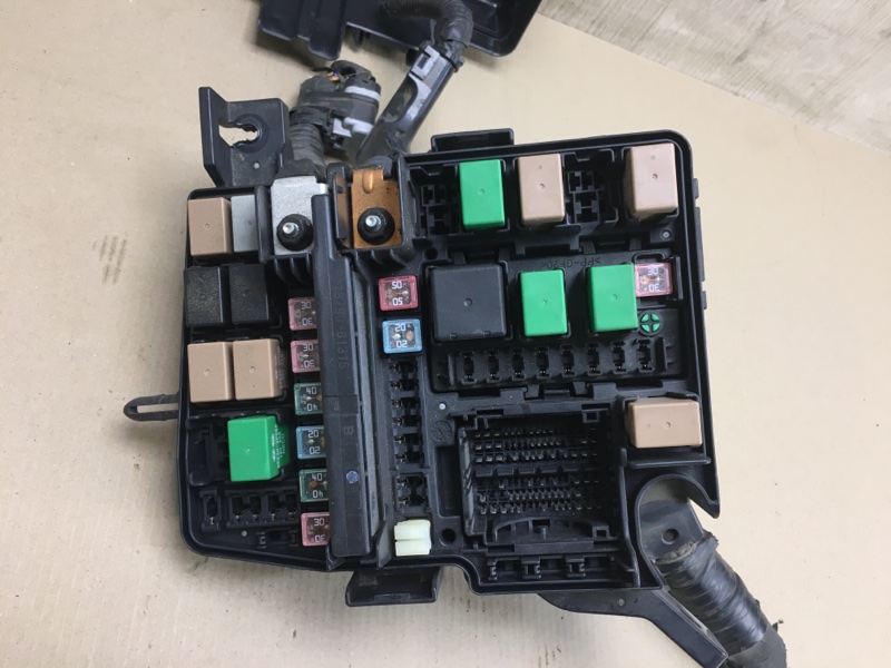 Блок предохранителей моторный отсек SONATA YF 10-14 2012 YF 2.4 G4KK