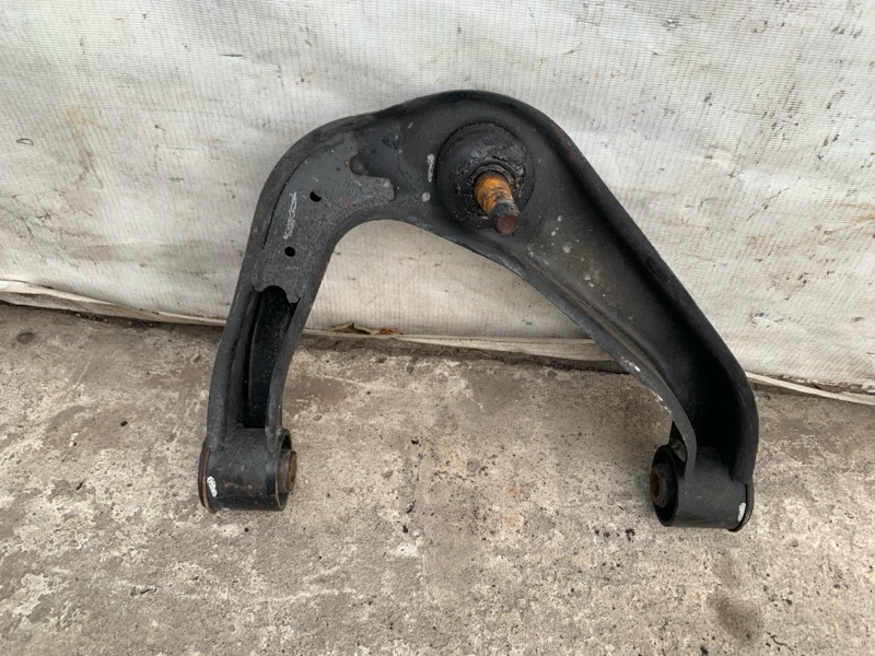 Рычаг передней подвески верхний левый FRONTIER 04-21 2014 D40 4.0 VQ40DE