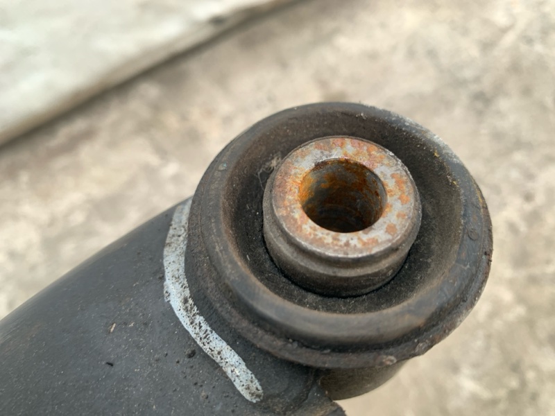 Рычаг передней подвески верхний левый FRONTIER 04-21 2014 D40 4.0 VQ40DE