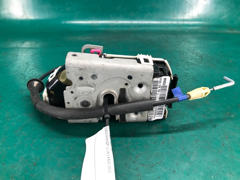 Запчасть замок двери задний левый DODGE AVENGER 07-14 2013 JS 2.4 ED3 4589697AD Б/У Замок двери задний левый DODGE AVENGER 07-14 2013 JS 2.4 ED3 4589697AD Б/У