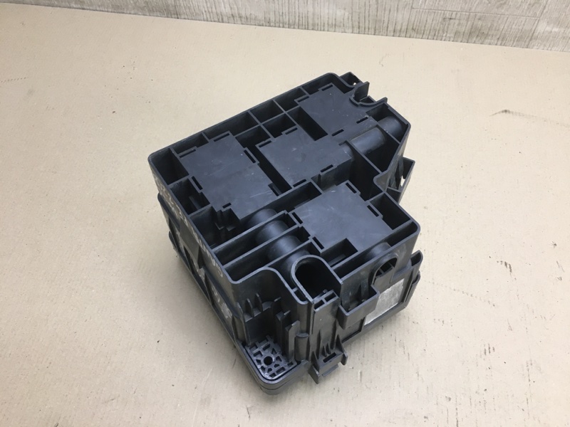 Блок предохранителей моторный отсек SANTA FE (CM) 05-12 2006-2009 CM 2.2CRDI D4EB