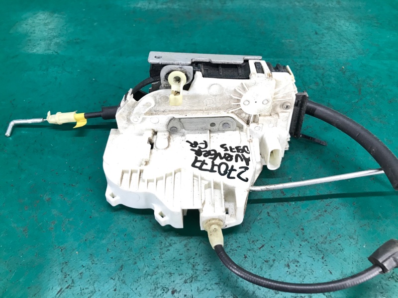 Замок двери передний правый AVENGER 07-14 2013 JS 2.4 ED3