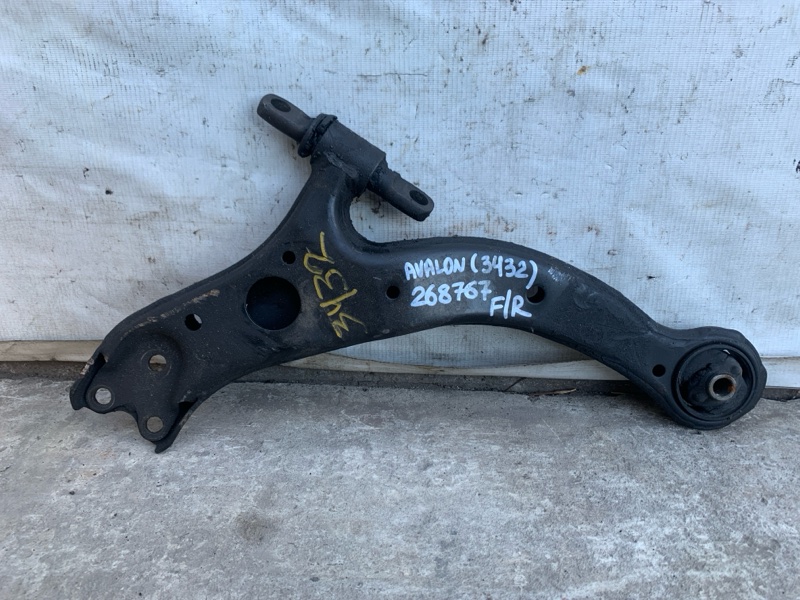 Запчасть рычаг передней подвески нижний правый TOYOTA AVALON 99-05 2000 3.0 1MZFE 48068-07030 Б/У Рычаг передней подвески нижний правый TOYOTA AVALON 99-05 2000 3.0 1MZFE 48068-07030 Б/У