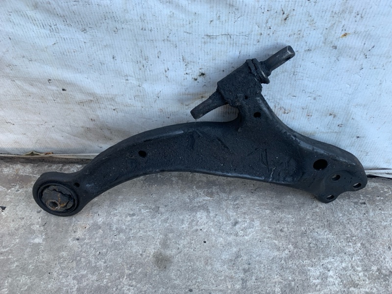 Рычаг передней подвески нижний правый AVALON 99-05 2000 3.0 1MZFE Рычаг передней подвески нижний правый AVALON 99-05 2000 3.0 1MZFE