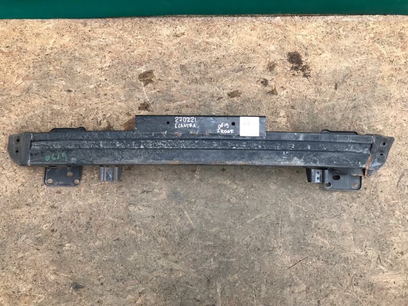 Усилитель переднего бампера HYUNDAI ELANTRA MD 10-15 2015 MD 1.8 G4NB 86530-3Y600 Б/У