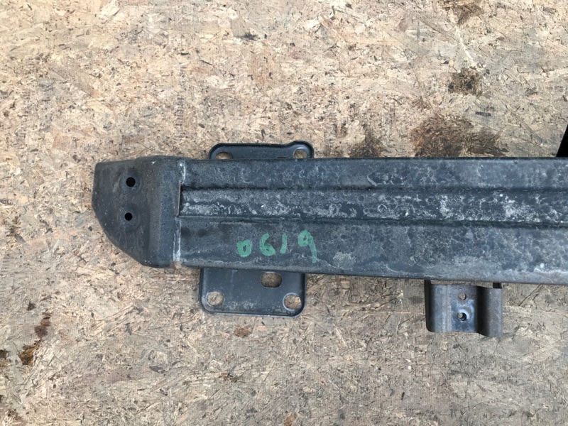 Усилитель переднего бампера HYUNDAI ELANTRA MD 10-15 MD 1.8 G4NB