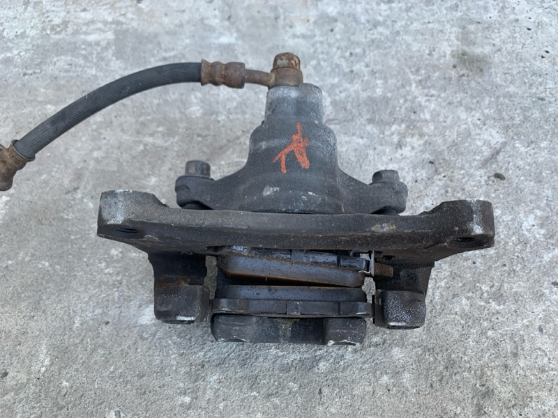 Суппорт тормозной задний правый AVALON 99-05 2000 3.0 1MZFE