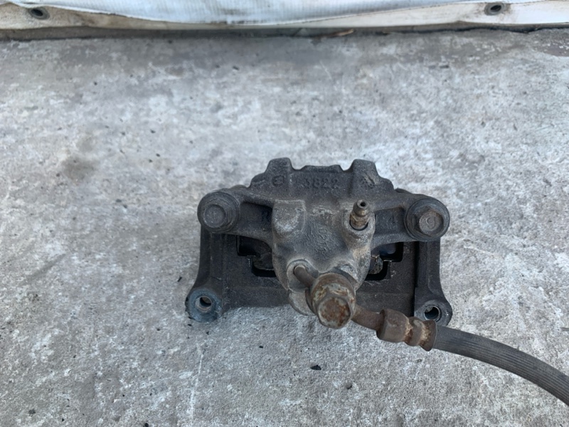 Суппорт тормозной задний левый TOYOTA AVALON 99-05 3.0 1MZFE