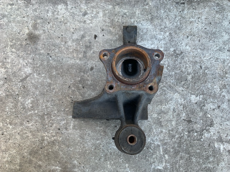 Запчасть цапфа правая TOYOTA AVALON 99-05 2000 3.0 1MZFE 42304-06020 Б/У Цапфа правая TOYOTA AVALON 99-05 2000 3.0 1MZFE 42304-06020 Б/У