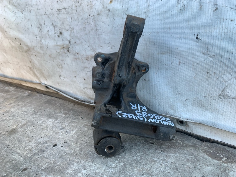 Цапфа правая TOYOTA AVALON 99-05 3.0 1MZFE Цапфа правая TOYOTA AVALON 99-05 3.0 1MZFE