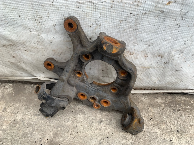 Цапфа правая FX S50 03-08 2005 3.5 VQ35DE