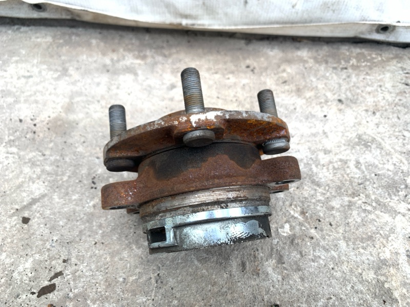 Ступица передняя FX S50 03-08 2005 3.5 VQ35DE