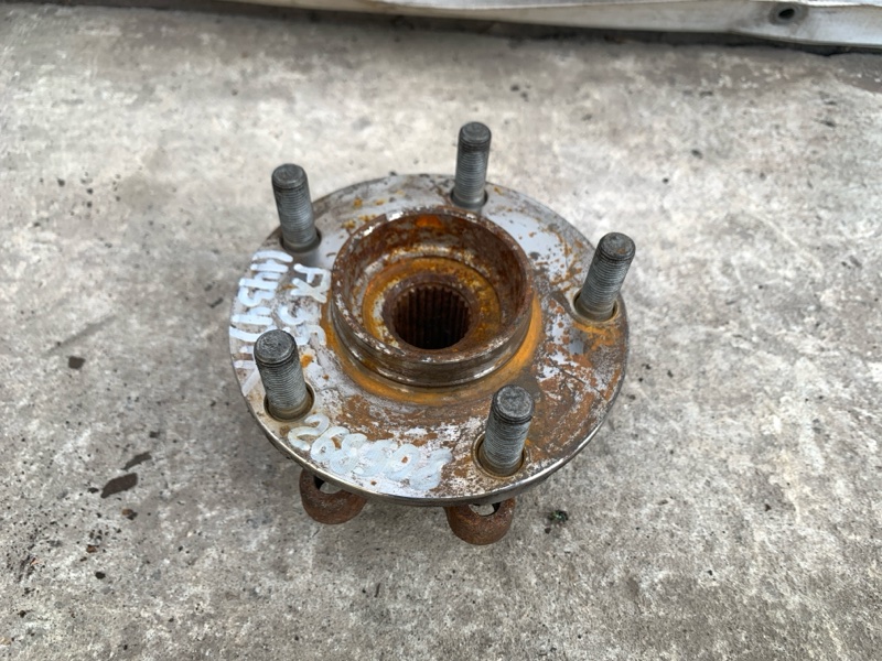 Ступица передняя INFINITI FX S50 03-08 2005 3.5 VQ35DE 40202-CG010 Б/У