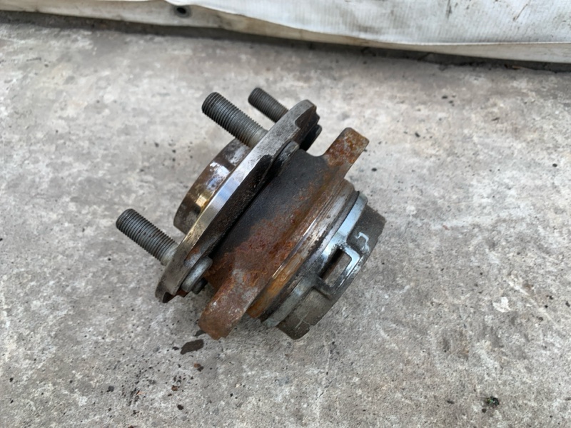 Ступица передняя FX S50 03-08 2005 3.5 VQ35DE