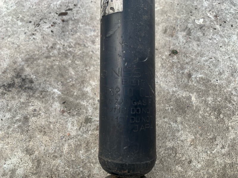 Амортизатор задний левый FX S50 03-08 2005 3.5 VQ35DE