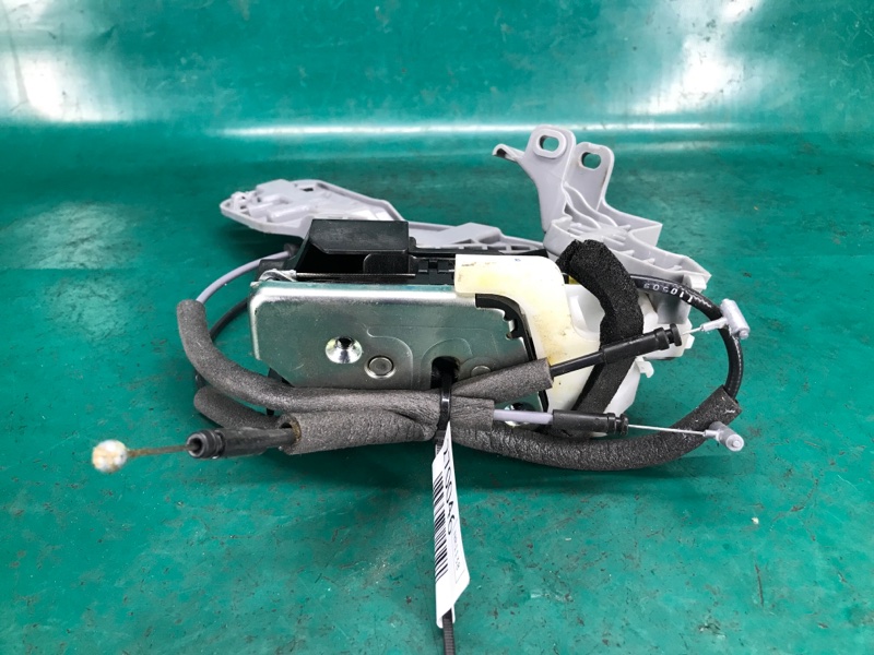 Замок двери задний левый HYUNDAI ELANTRA MD 10-15 2012 1.8 G4NB 81410-3X010 Б/У