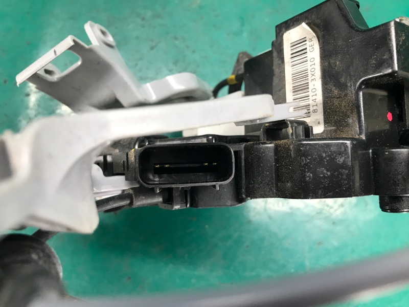 Замок двери задний левый ELANTRA MD 10-15 2012 1.8 G4NB