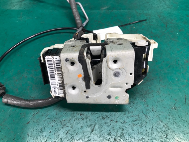 Замок двери задний левый DODGE DURANGO 11- (WD) 2014 3.6 ERB 4589923AF Б/У