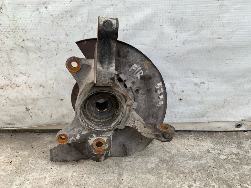 Кулак поворотный правый TOYOTA CAMRY 30 02-06 43211-AA010 Б/У