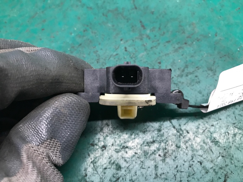 Датчик удара передний левый DURANGO 11- (WD) 2014 3.6 ERB