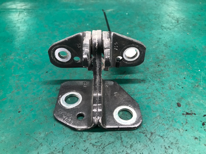 Петля двери верхняя задняя левая DODGE DURANGO 11- (WD) 2014 3.6 ERB 55113661AC Б/У