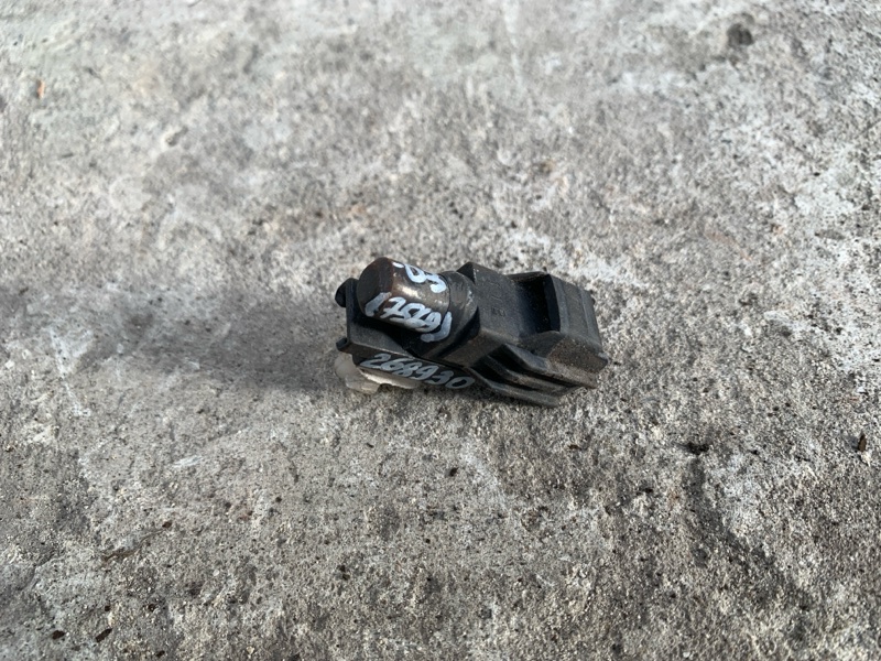 Датчик температуры наружного воздуха RX300 98-03 2000 3.0 1MZFE