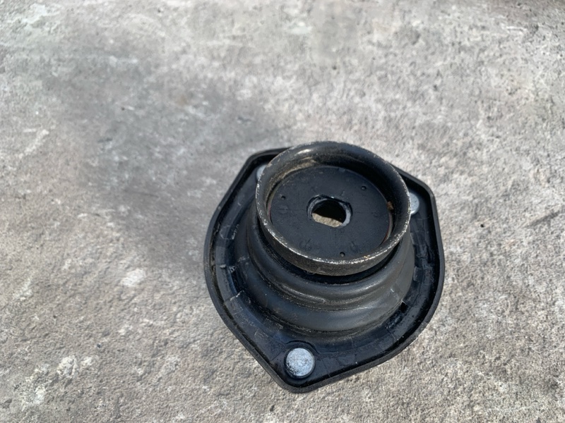 Опора амортизатора задняя левая TOYOTA SOLARA 03-09 3.3 3MZFE