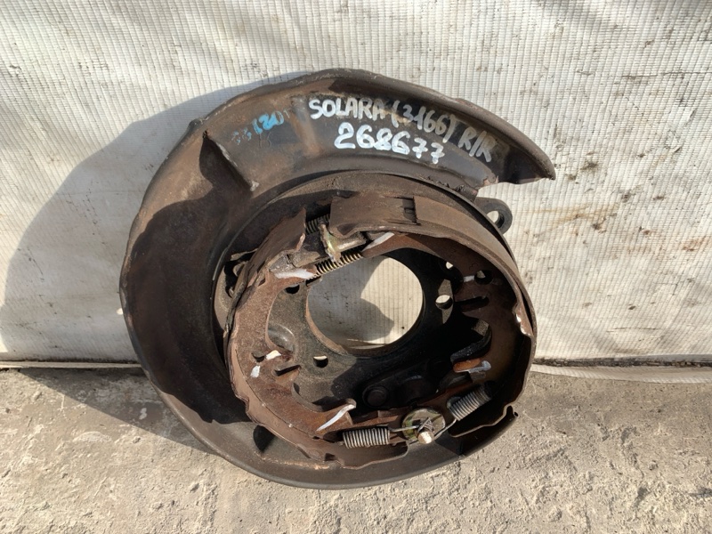 Тормозной механизм правый SOLARA 03-09 2004 3.3 3MZFE