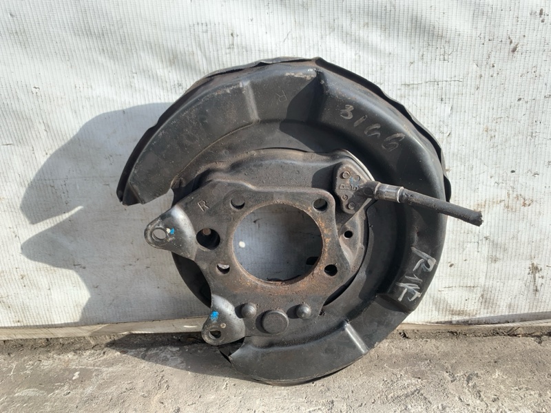 Тормозной механизм правый SOLARA 03-09 2004 3.3 3MZFE