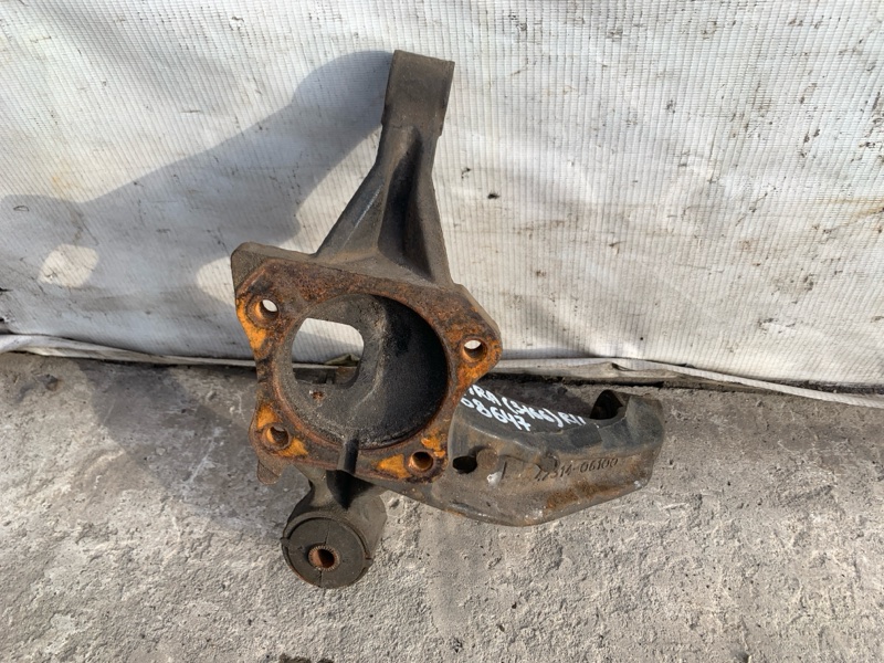 Цапфа левая SOLARA 03-09 2004 3.3 3MZFE