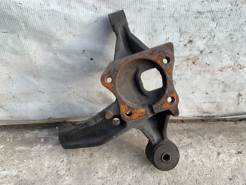 Цапфа правая TOYOTA SOLARA 03-09 2004 3.3 3MZFE 42304-06100 Б/У