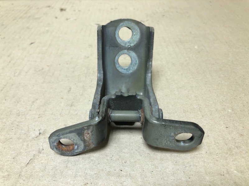 Петля двери нижняя передняя левая ALTIMA L32 07-12 2012 Седан 2.5 QR25DE