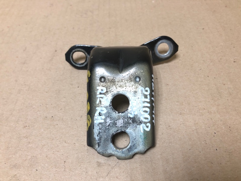 Петля двери нижняя задняя правая NISSAN ALTIMA L32 07-12 2012 Седан 2.5 QR25DE 80400-ZP80A Б/У