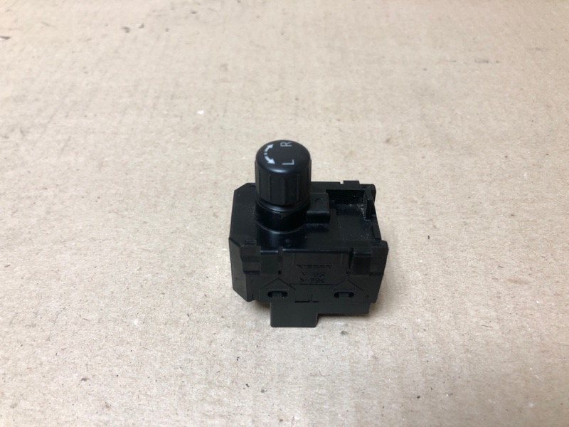 Блок управления зеркалами NISSAN ALTIMA L32 07-12 2012 Седан 2.5 QR25DE 25570-JA010 Б/У