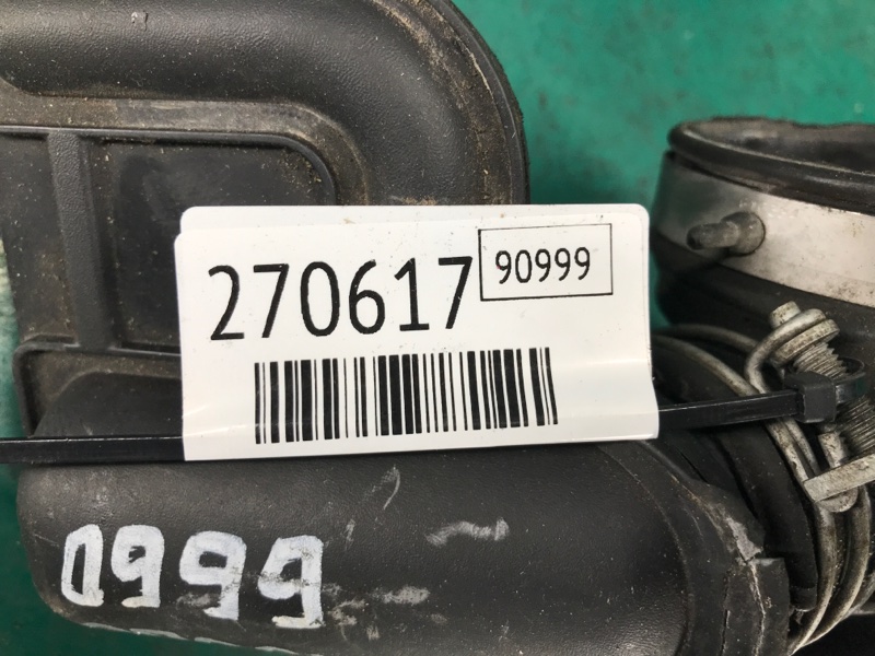 Патрубок воздушного фильтра NV200 USA 13- 2017 2.0 MR20DE