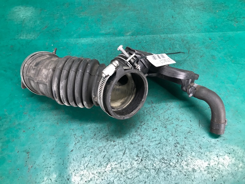 Патрубок воздушного фильтра NV200 USA 13- 2017 2.0 MR20DE