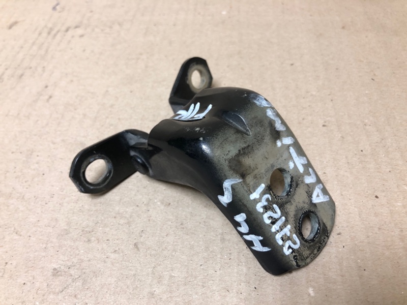 Петля двери нижняя передняя правая NISSAN ALTIMA L32 07-12 Седан 2.5 QR25DE