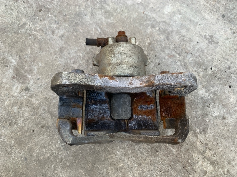 Суппорт тормозной передний левый LANCER 4/5/6/7/8 88-02 00-03 8 2.0 4G94