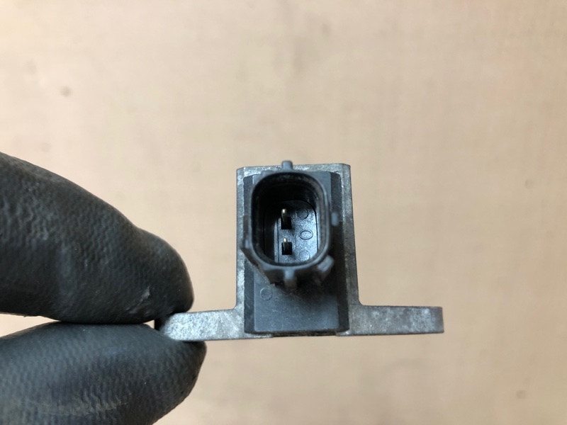 Датчик удара правый NISSAN ALTIMA L32 07-12 Седан 2.5 QR25DE