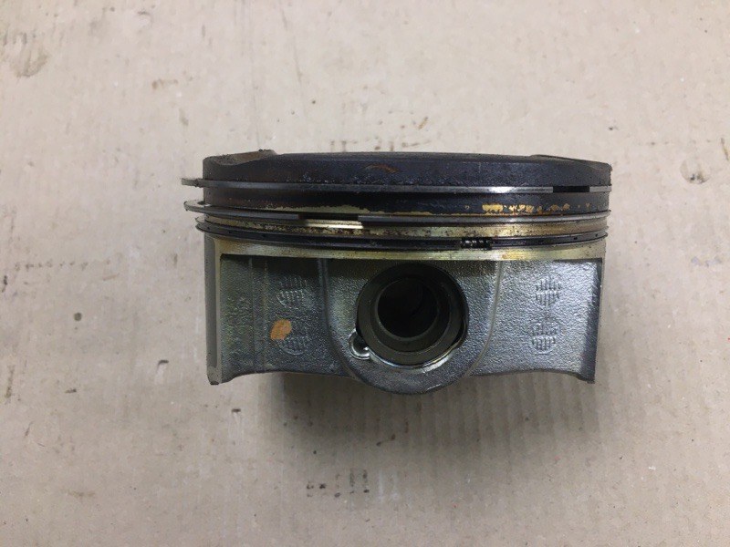 Поршень CAMRY 40 06-11 2GR