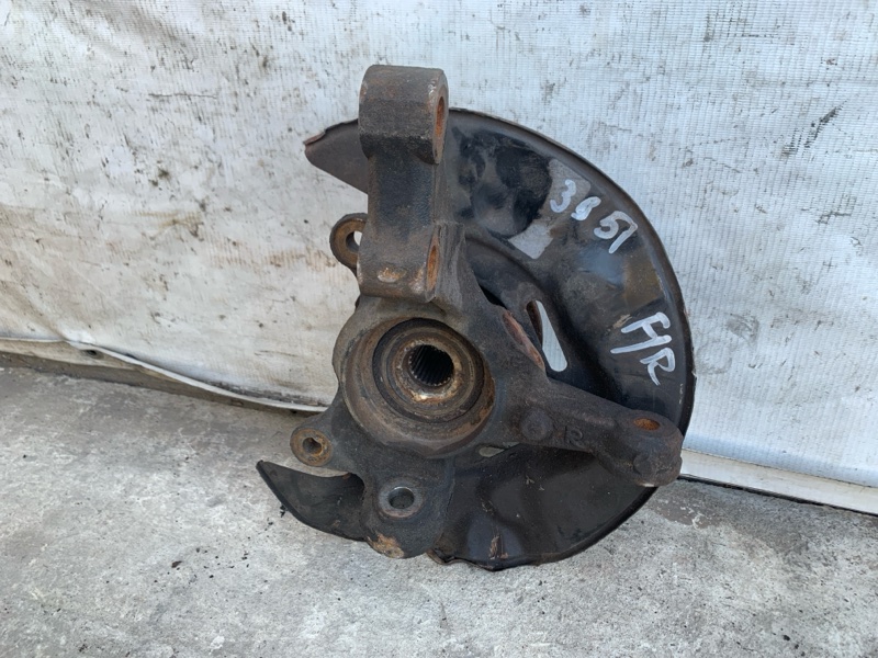 Кулак поворотный правый COROLLA 120 00-07 2004 ZZE130L 1.8L 1ZZ-FE Кулак поворотный правый COROLLA 120 00-07 2004 ZZE130L 1.8L 1ZZ-FE