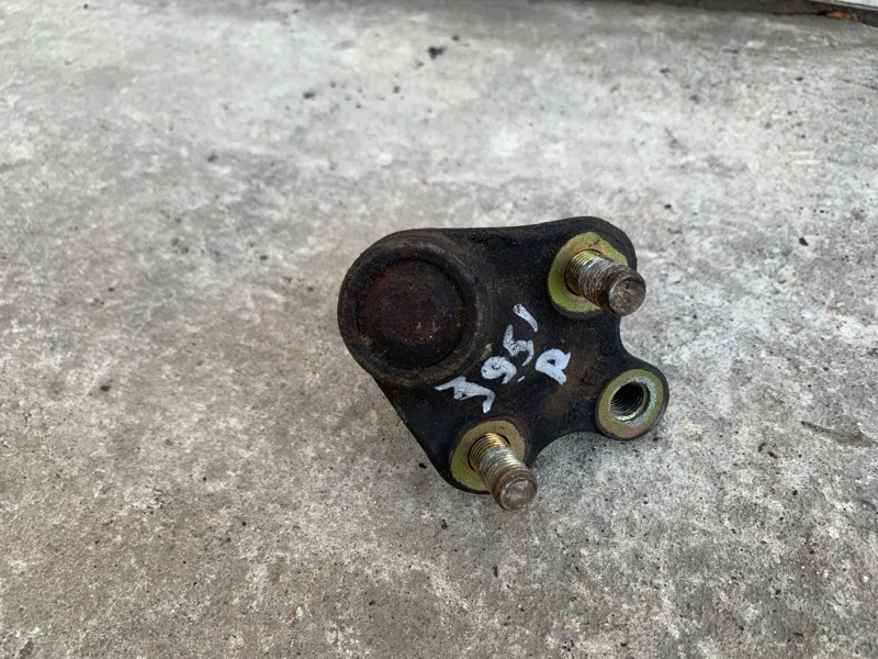 Шаровая опора передняя правая COROLLA 120 00-07 2004 ZZE130L 1.8L 1ZZ-FE