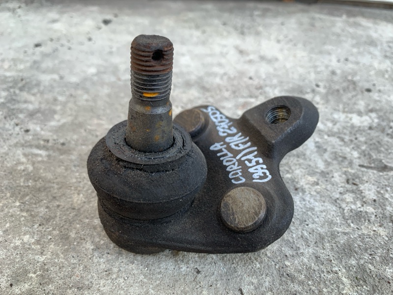 Шаровая опора передняя правая TOYOTA COROLLA 120 00-07 ZZE130L 1.8L 1ZZ-FE