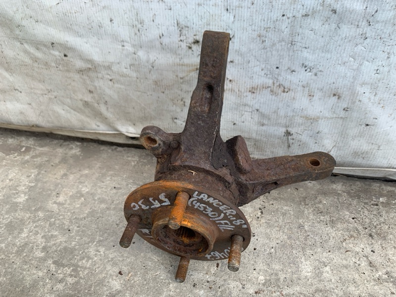 Кулак поворотный левый LANCER 4/5/6/7/8 88-02 00-03 8 2.0 4G94