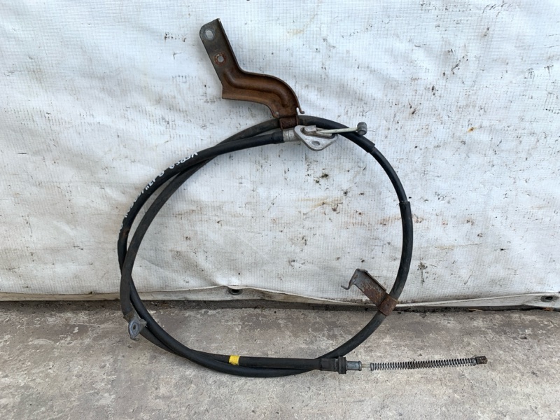 Трос стояночного тормоза задний правый VERSA B17 11-19 2013 SEDAN 1.6 HR16DE