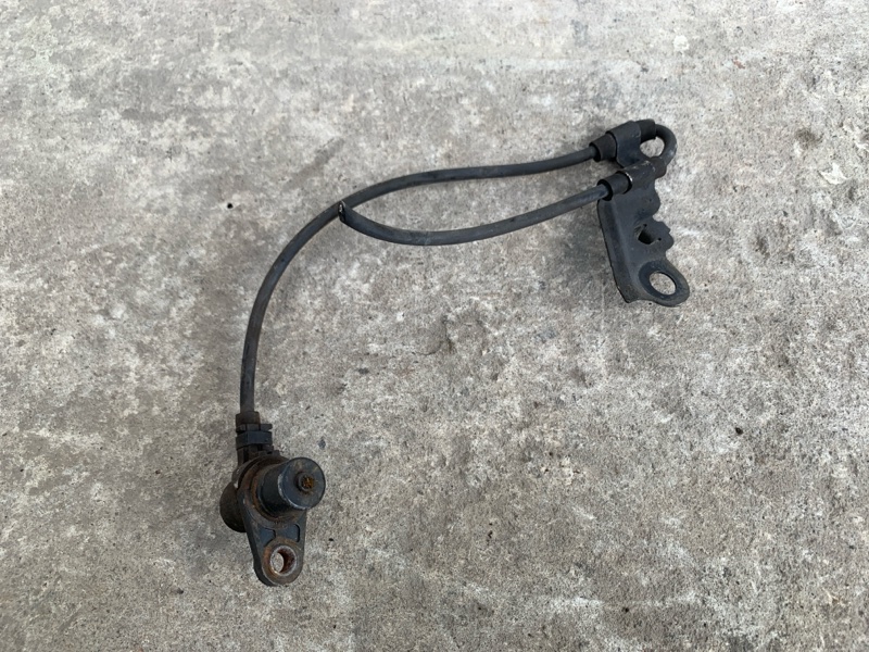 Датчик ABS передний правый COROLLA 120 00-07 2004 ZZE130L 1.8L 1ZZ-FE